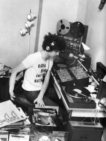 Piero Cozzi, Dj a Radio Milano International. 1975. Collocazione ignota